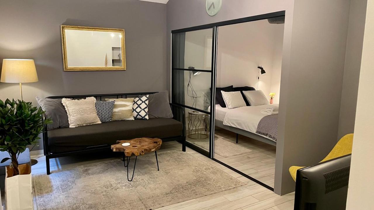 Apartments Santini Zagreb Bagian luar foto