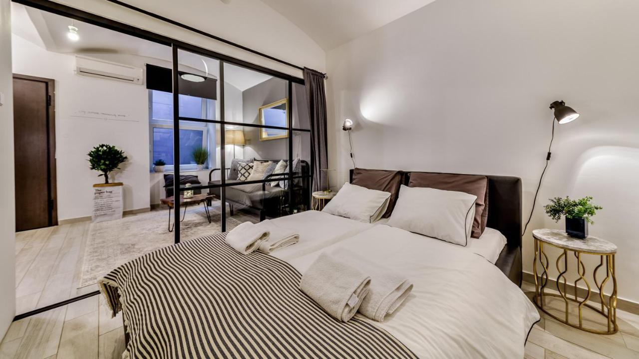 Apartments Santini Zagreb Bagian luar foto