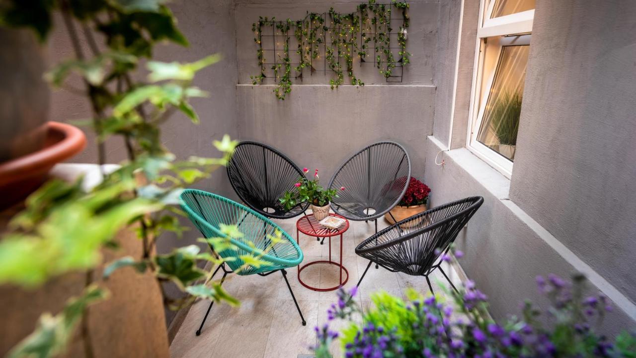 Apartments Santini Zagreb Bagian luar foto
