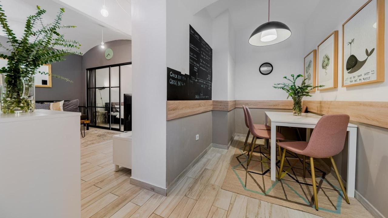 Apartments Santini Zagreb Bagian luar foto